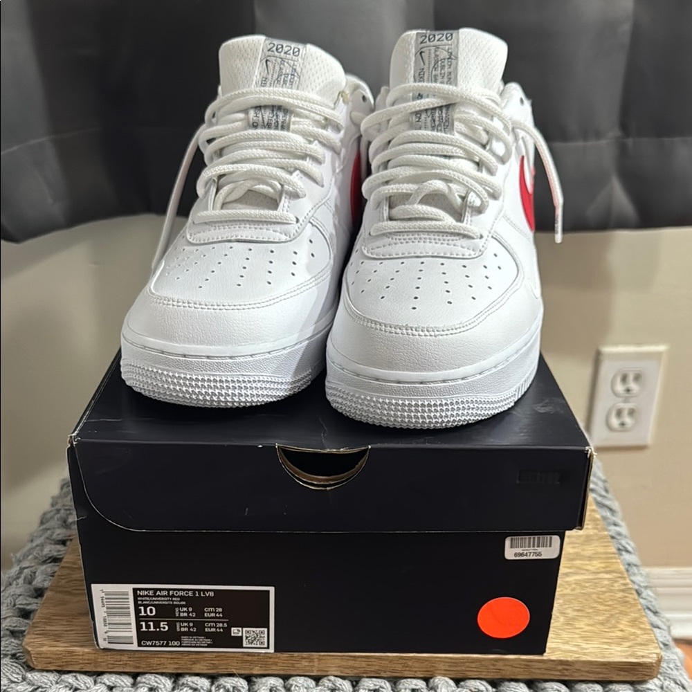 Nike Air Force 1 LV8